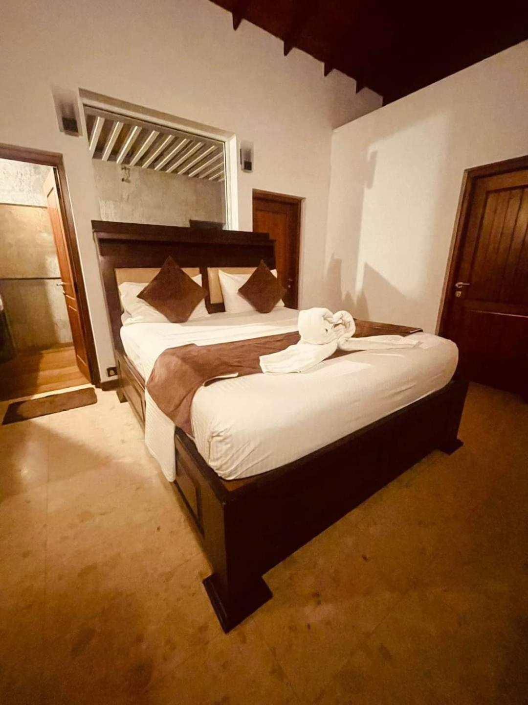 Suri Ricco Villa - Negombo Lansigama Cameră foto